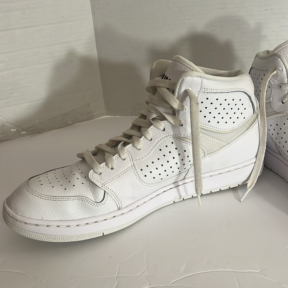 Air Jordan Jumpman size 12 no insole, closet, clean out sale. - Picture 2 of 12